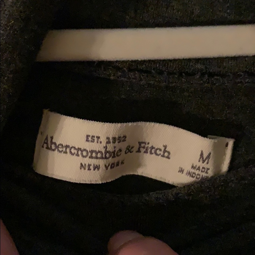 Abercrombie & Fitch turtleneck - Picture 4 of 4